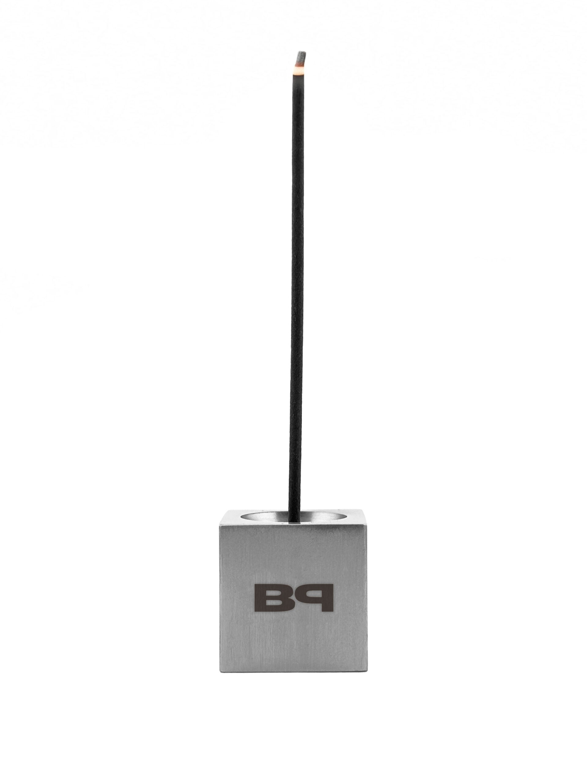 "MONOLITH" Incense Holder aus Edelstahl mit gebürsteter Oberfläche