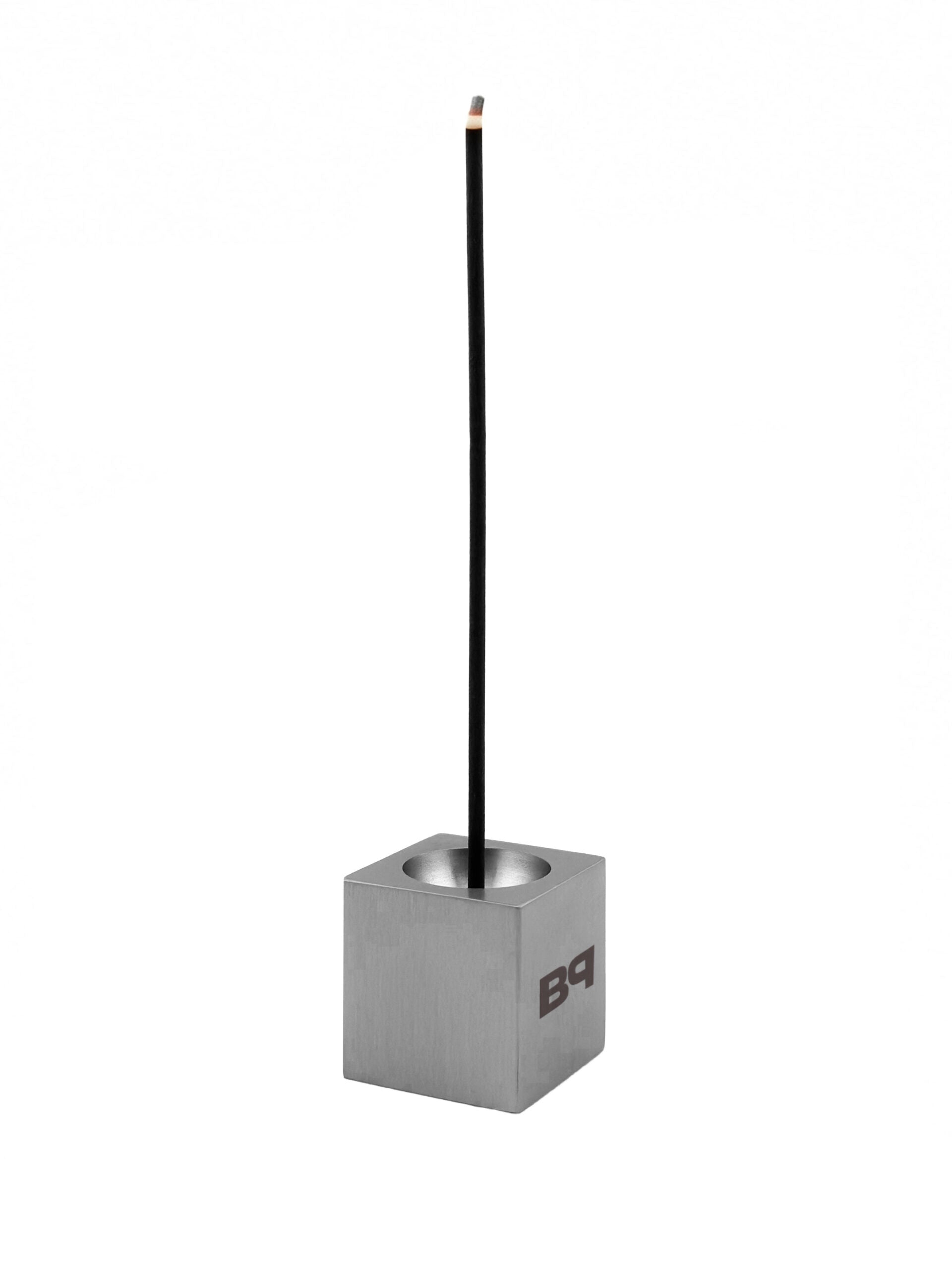 "MONOLITH" Incense Holder aus Edelstahl mit gebürsteter Oberfläche