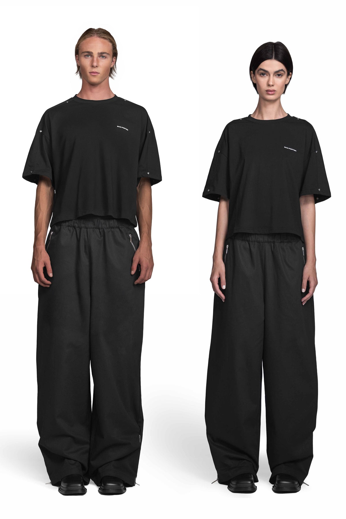 "ATLAS" Boxy T-Shirt Cropped Fit mit Chrom-Schraubnieten in Schwarz