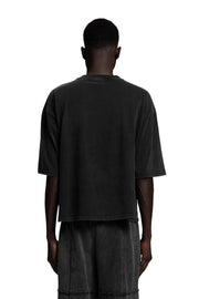 "CROPPED PATCH" T-Shirt Cropped Boxy in Washed Black