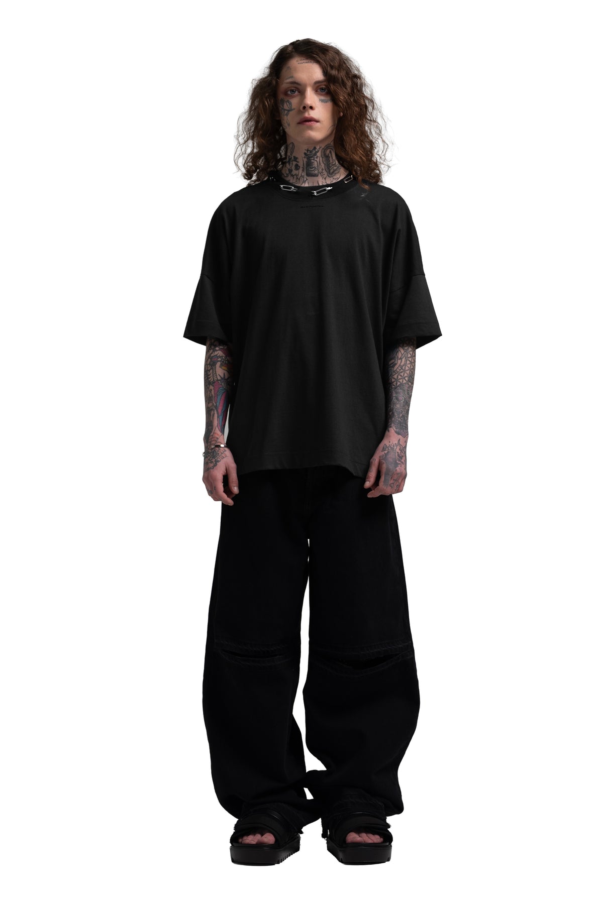 "CLFV" Chain T-Shirt Distressed Heavyweight in Schwarz