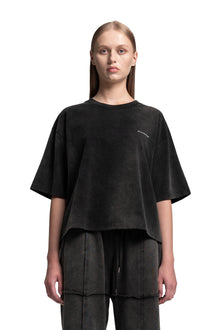 "SCREWED & NUTS" T-Shirt Cropped Oversized in Acid-Washed Black