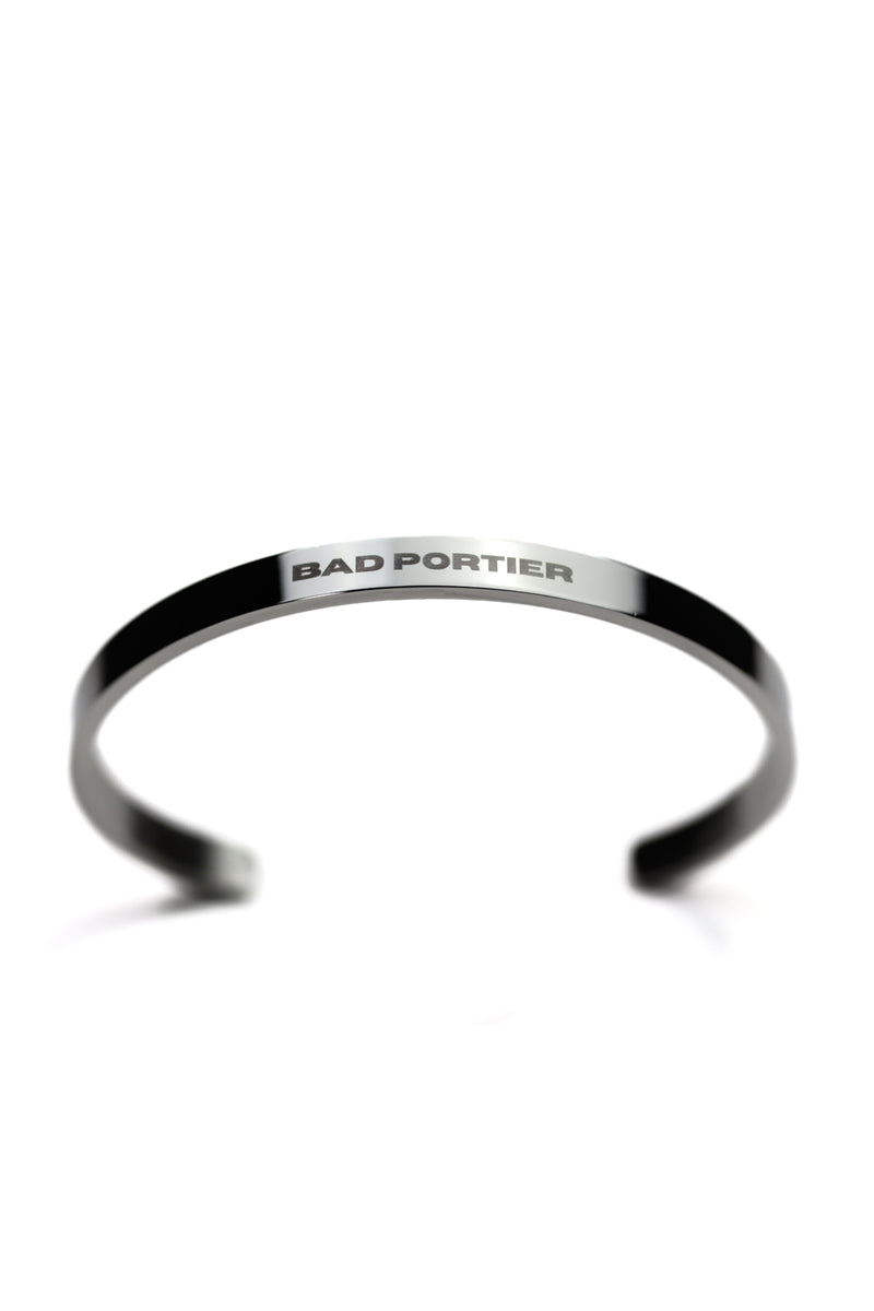 "SIGNATURE" Signet Bangle aus Edelstahl mit BP-Monogramm