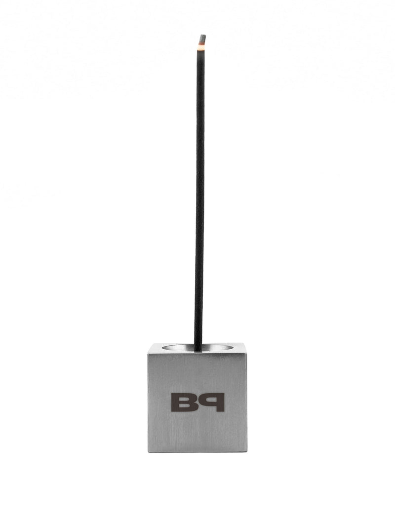 "MONOLITH" Incense Holder aus Edelstahl mit gebürsteter Oberfläche