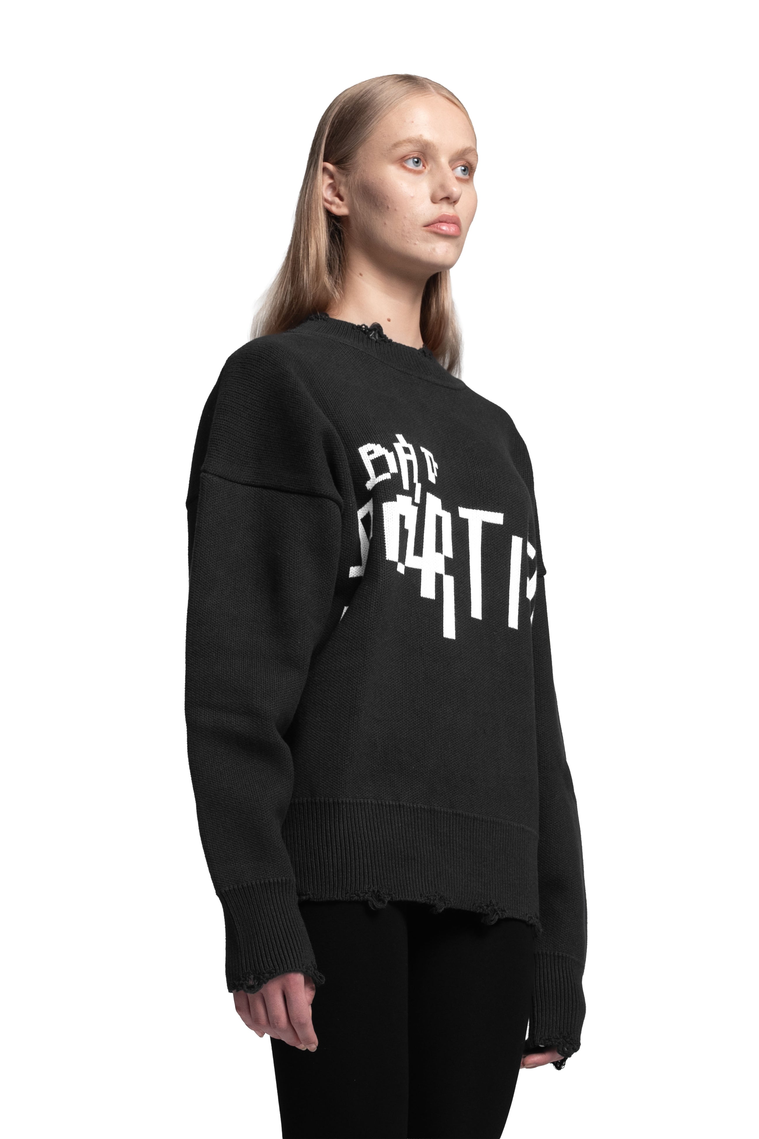 "CYBER ATTACK" Sweater Knit Distressed in Schwarz