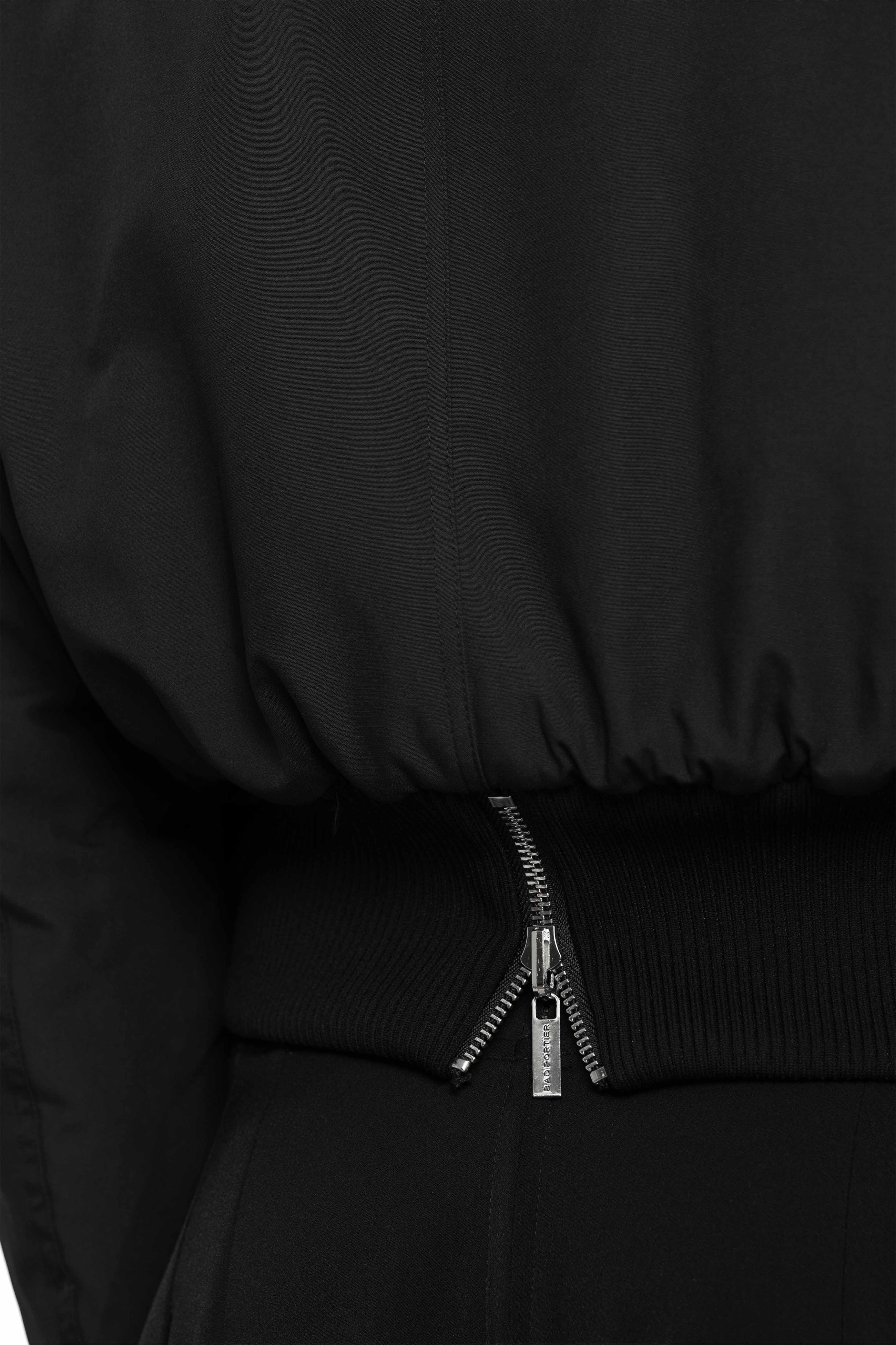 „CARBON“ Reversible Bomberjacke aus Twill und Satin in Schwarz