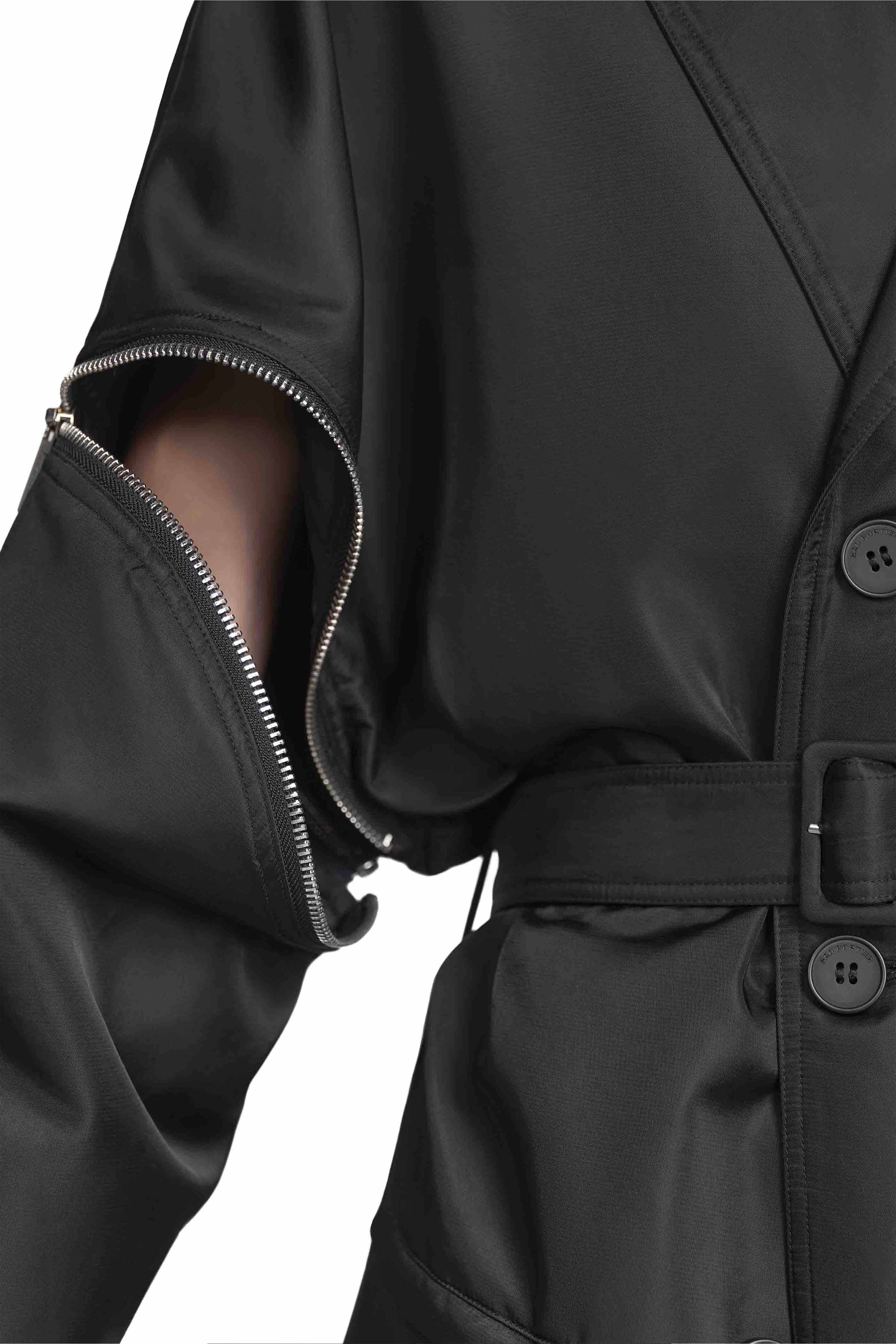 "SPINA" Transformable Coat in Schwarz