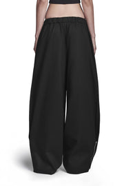 "FEMUR" Twill Pants Wide Leg Fit in Schwarz