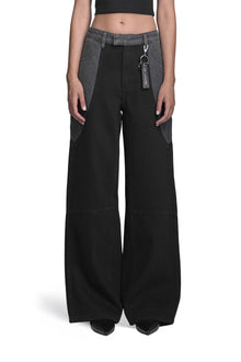 „ARMATURA“ Denim Hose Mid Waist in Schwarz/Grau