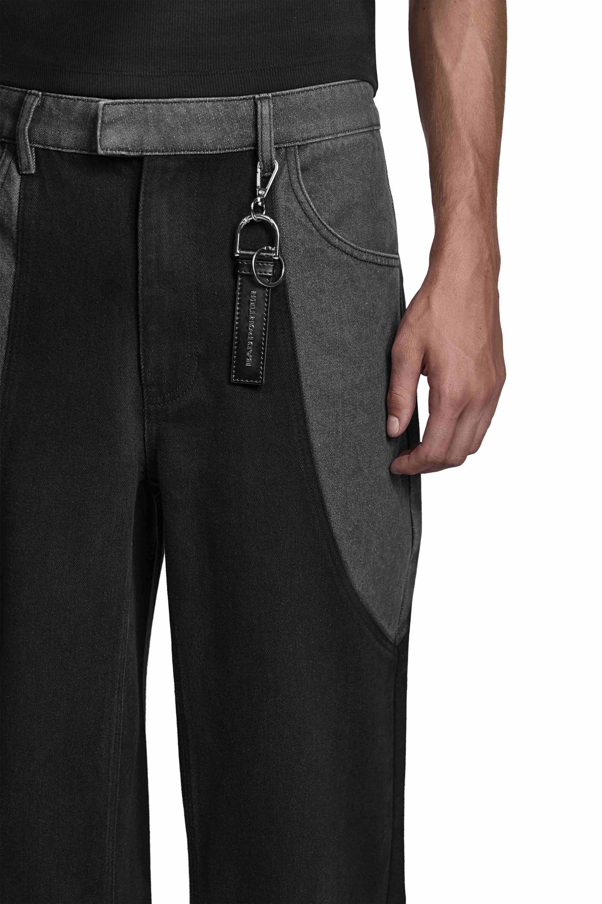 "ARMATURA" Denim Hose Mid Waist in Schwarz/Grau