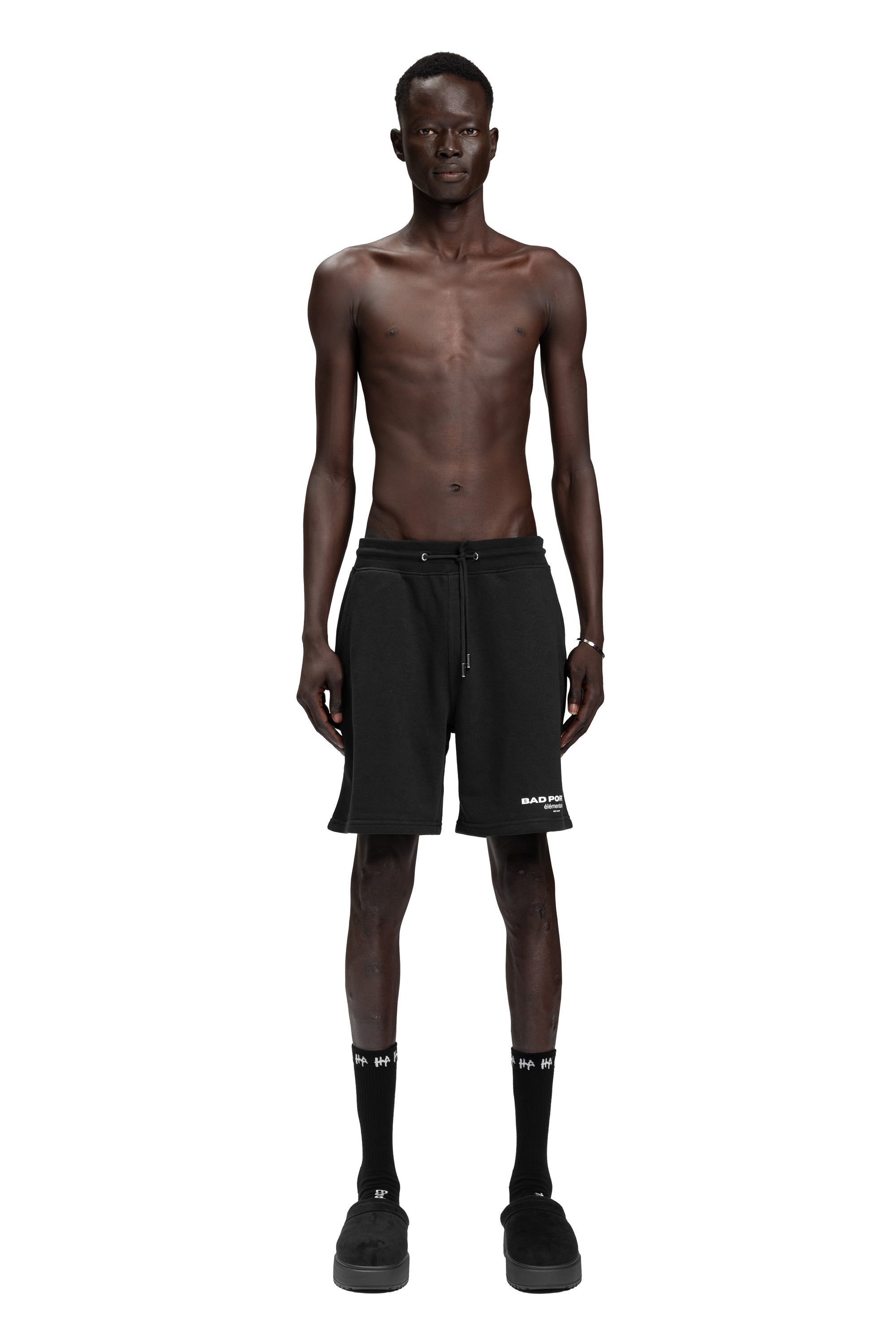 "LOGO" Shorts Regular in Schwarz