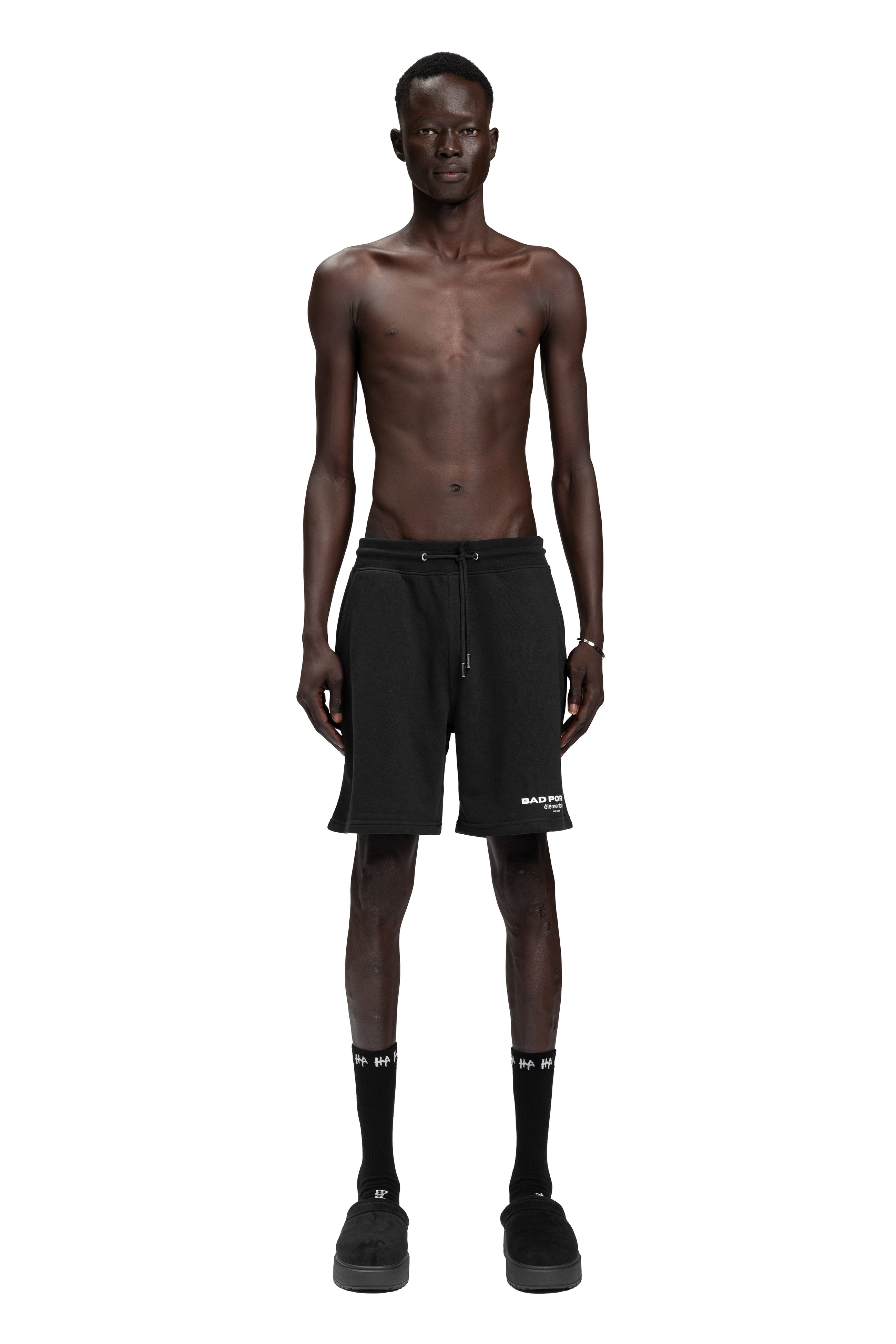 "LOGO" Shorts Regular in Schwarz