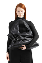 "STUNT" Belted Bag XXL aus Leder in Schwarz