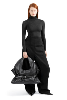 "STUNT" Belted Bag XXL aus Leder in Schwarz