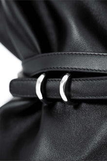 "STUNT" Belted Bag XXL aus Leder in Schwarz