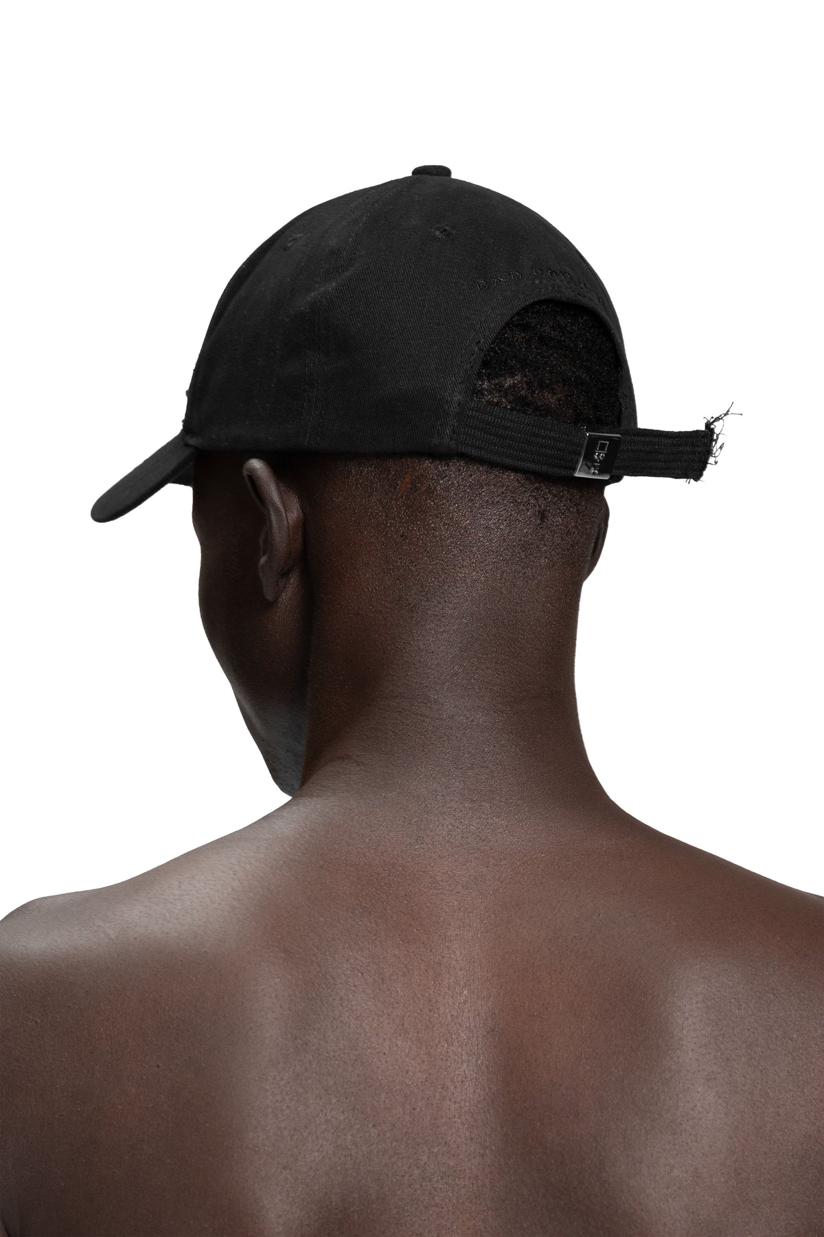 "PORTIER" Logo Cap Distressed in Schwarz