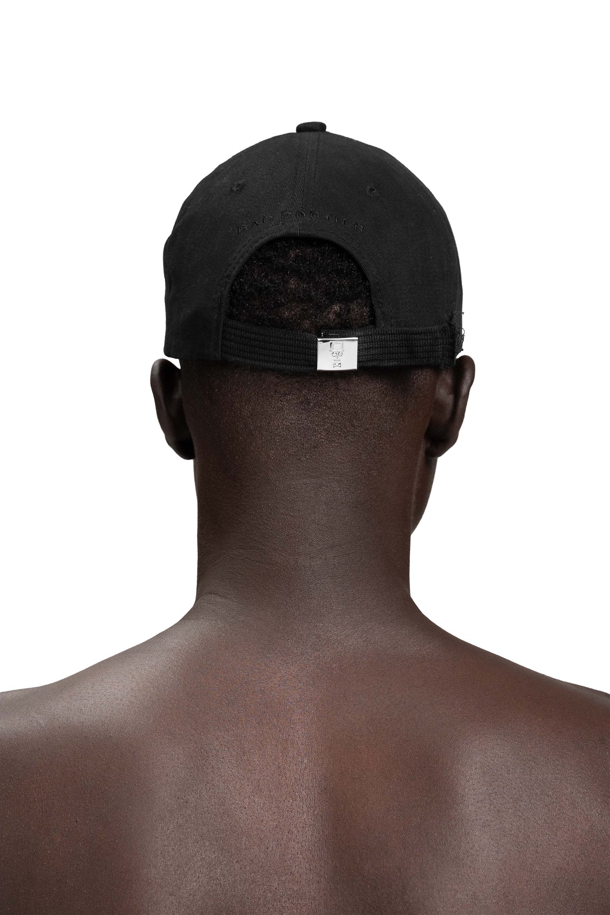 "PORTIER" Logo Cap Distressed in Schwarz