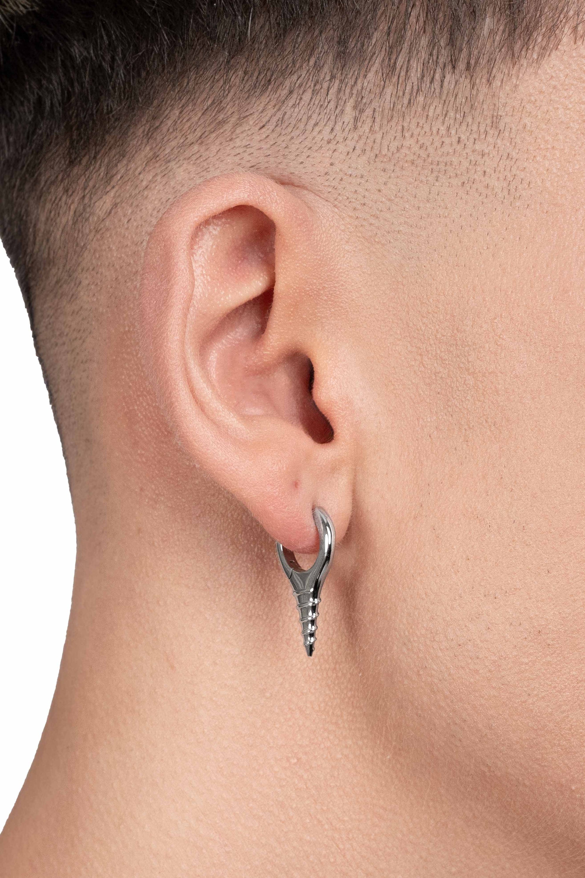 "SCHRAUBE" Short Earring with Thread Details