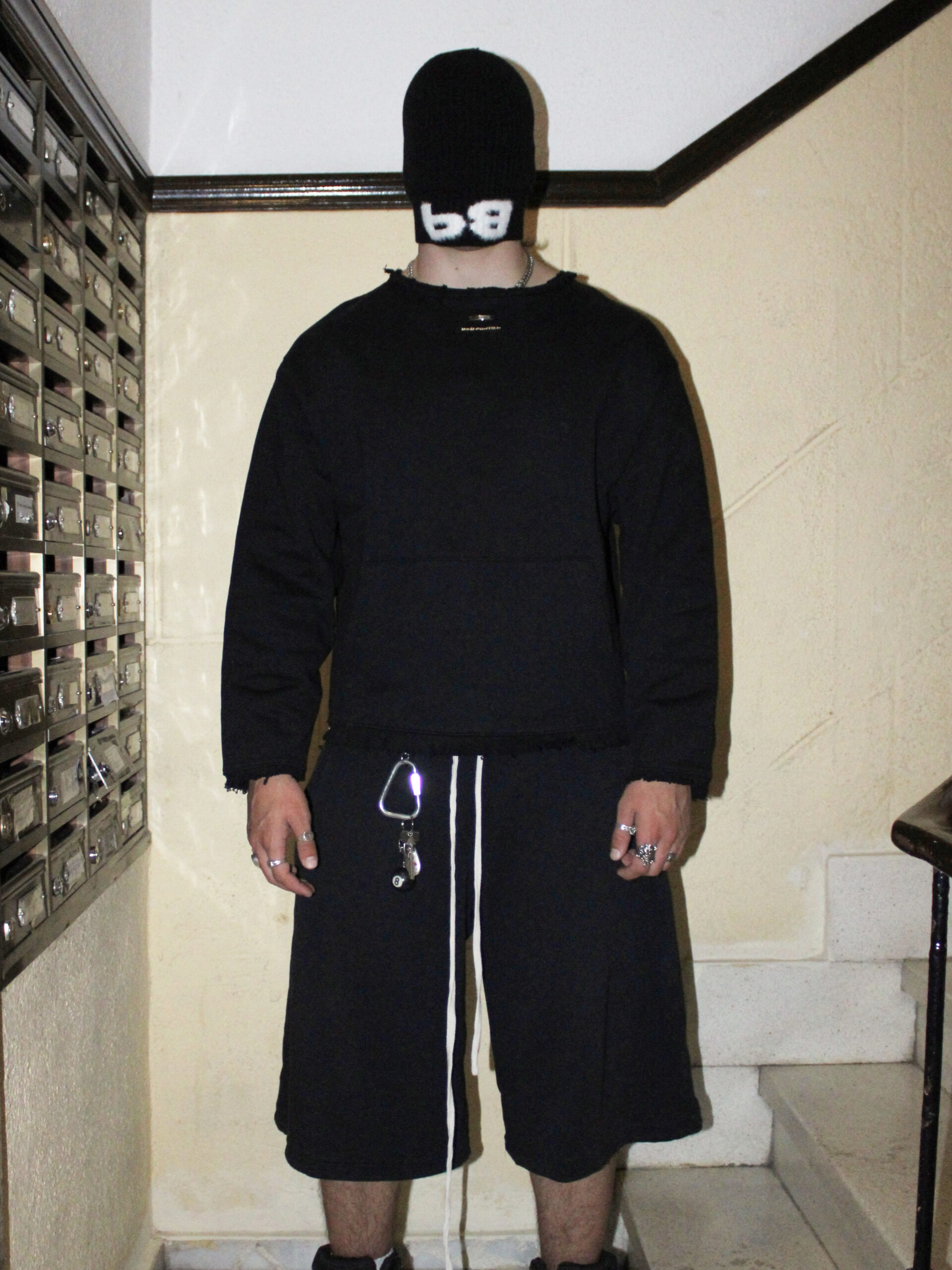 Copy of Copy of carlosriveroo_Bad_Portier_Accessoires_Hoodies_FROZEN_BEANIE_BLACK_IMPERFECTION_HOODIE_BLACK_HAND_FINISHED_élémentaire_Streetwear_Collection_2024_5