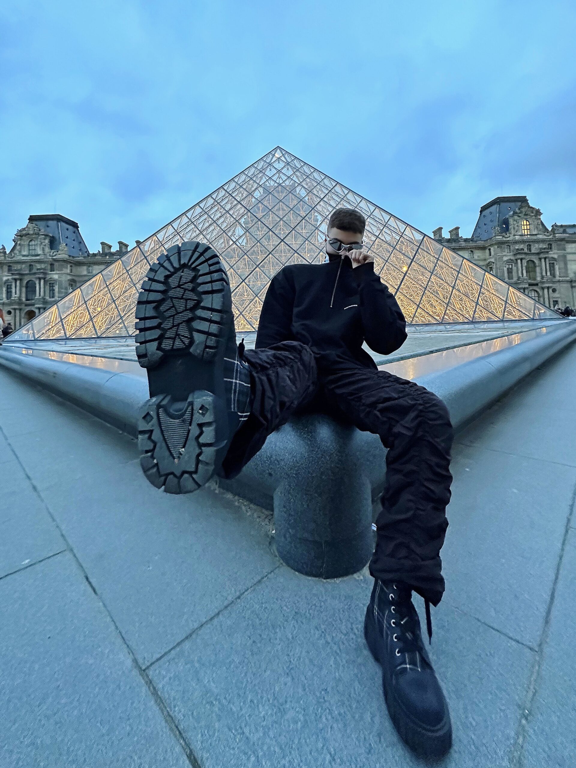 Copy of fallseyy_Bad_Portier_Sweatshirts_BAD_CREWNECK_SWEATER_BLACK_élémentaire_Streetwear_Collection_2024_3