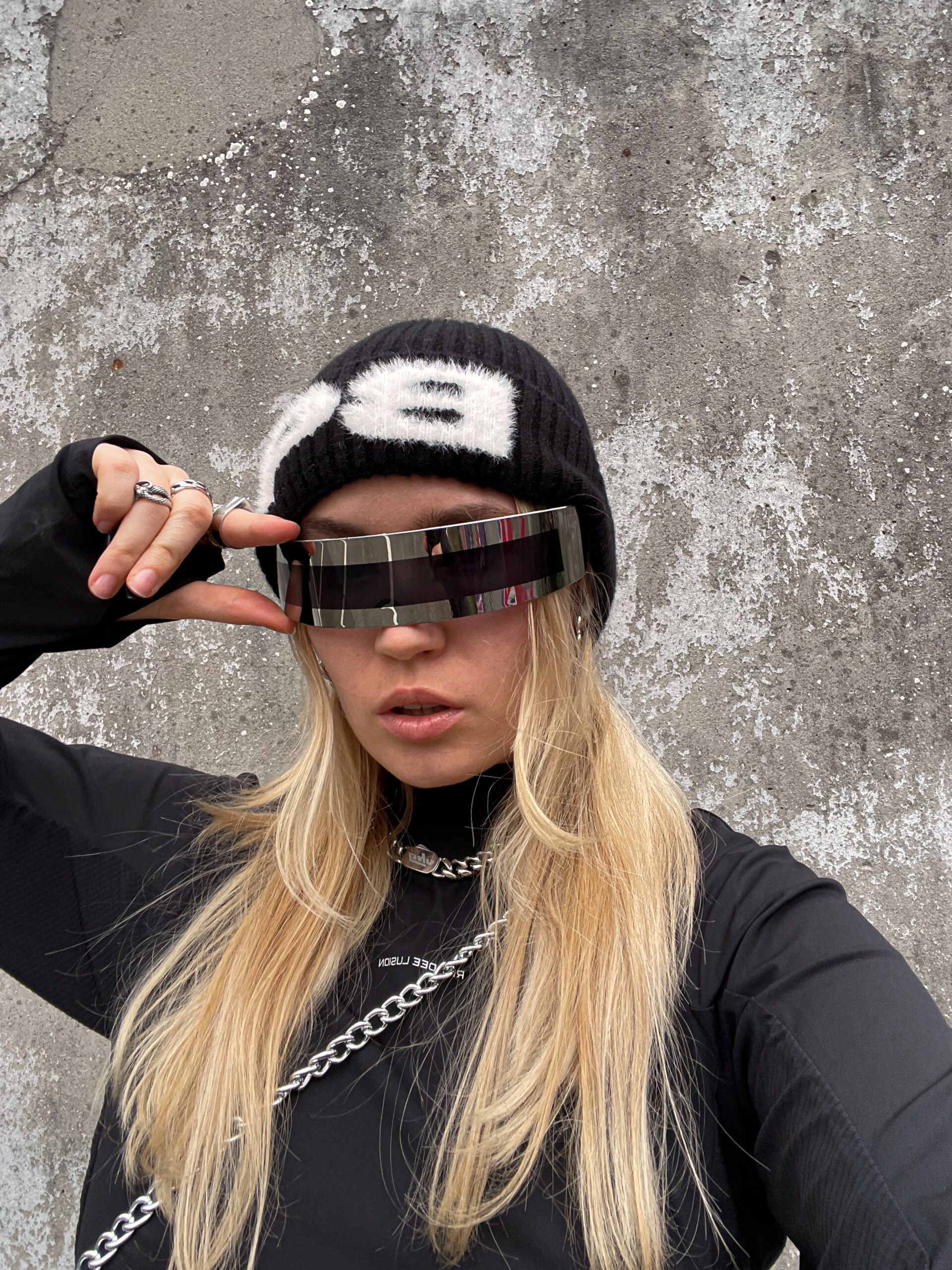 Copy of xeniakallo_Bad_Portier_Accessoires_FROZEN_BEANIE_BLACK_élémentaire_Streetwear_Collection_2024_13