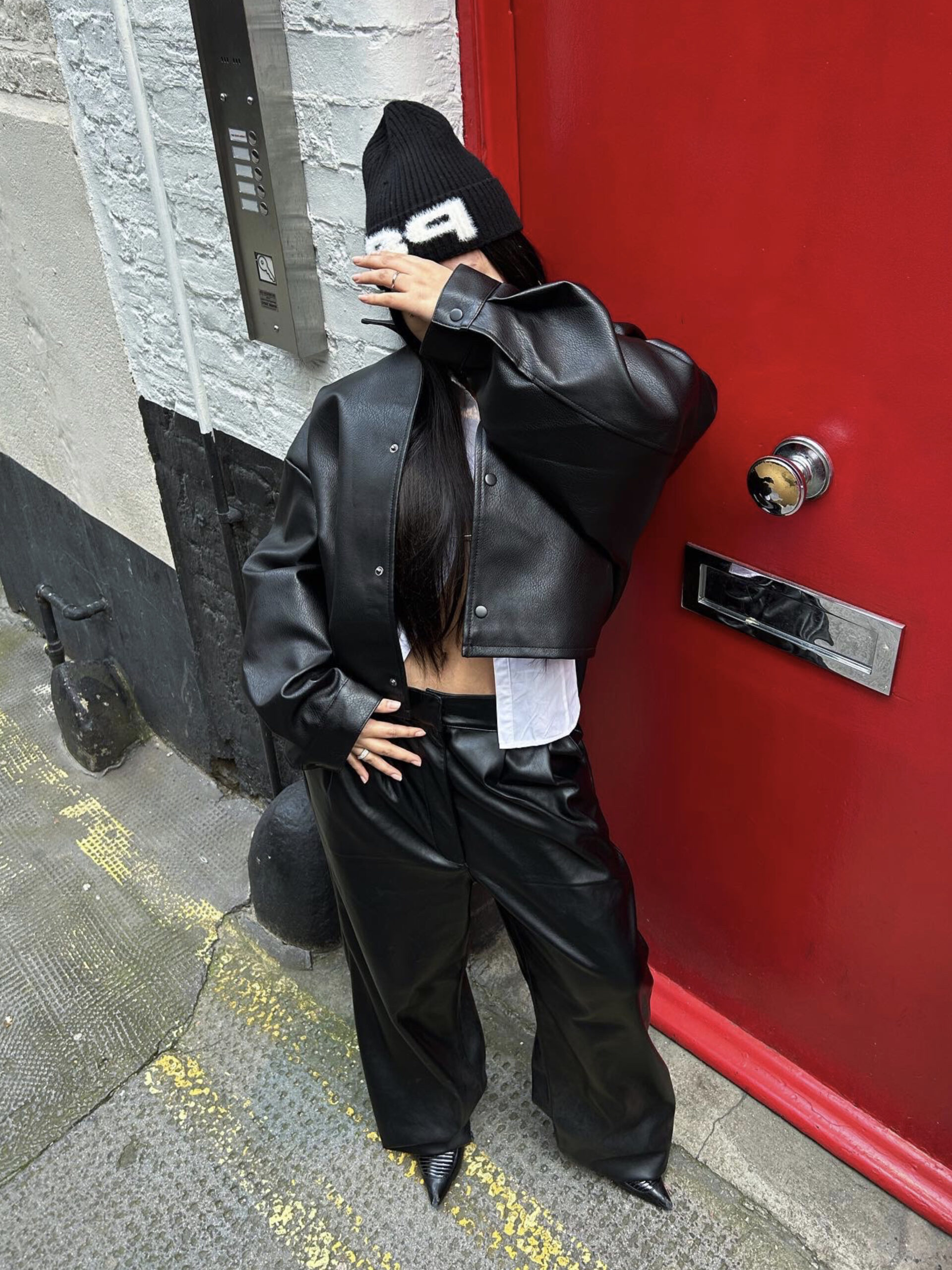 antz.jpg_Bild6_15-02-2024_BlackOnBlackAcidHoodie