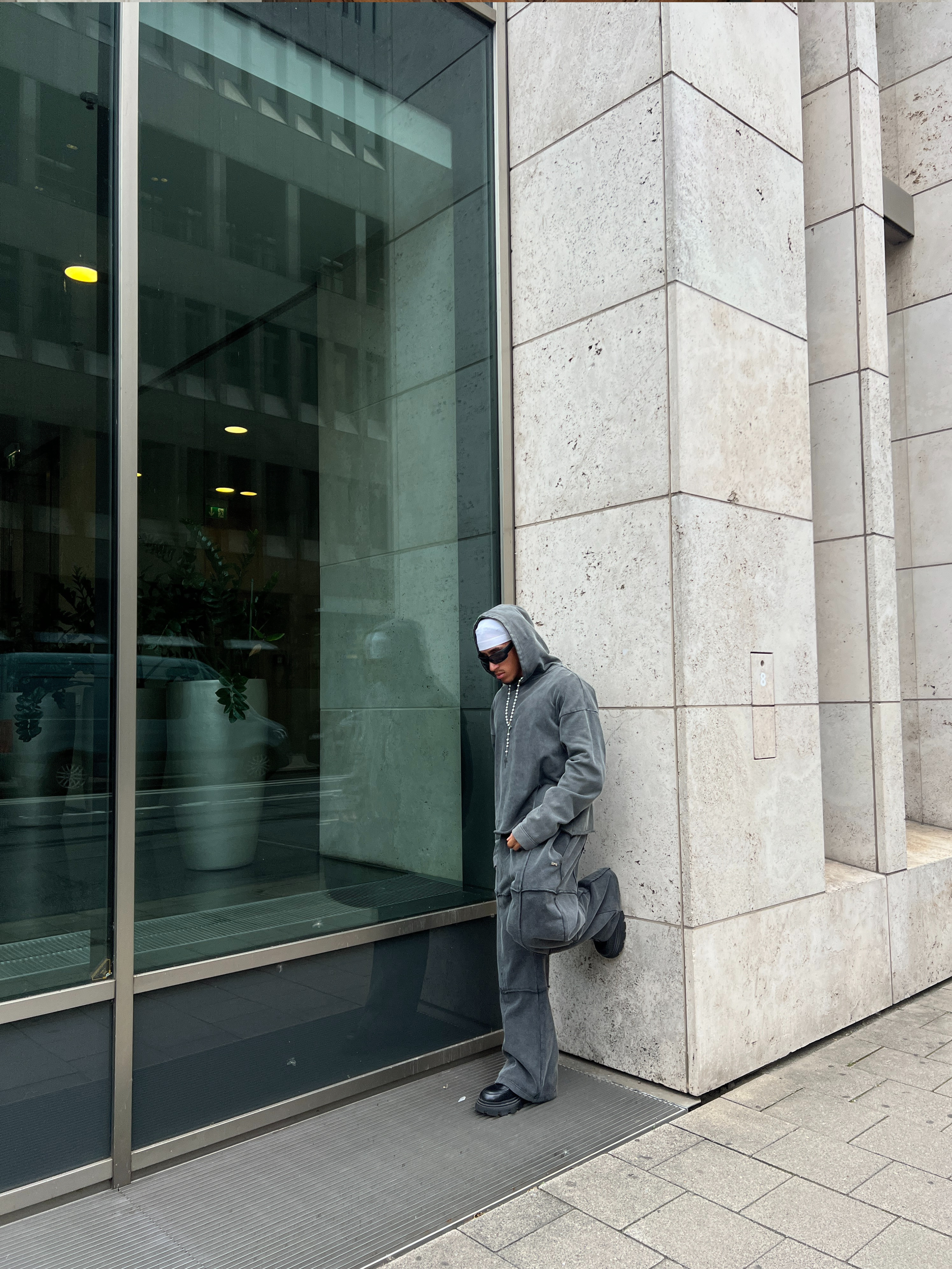 kephmarques_Bad_Portier_Hoodies_CROPPED_ACID_HOODIE_élémentaire_Streetwear_Collection_2024_1
