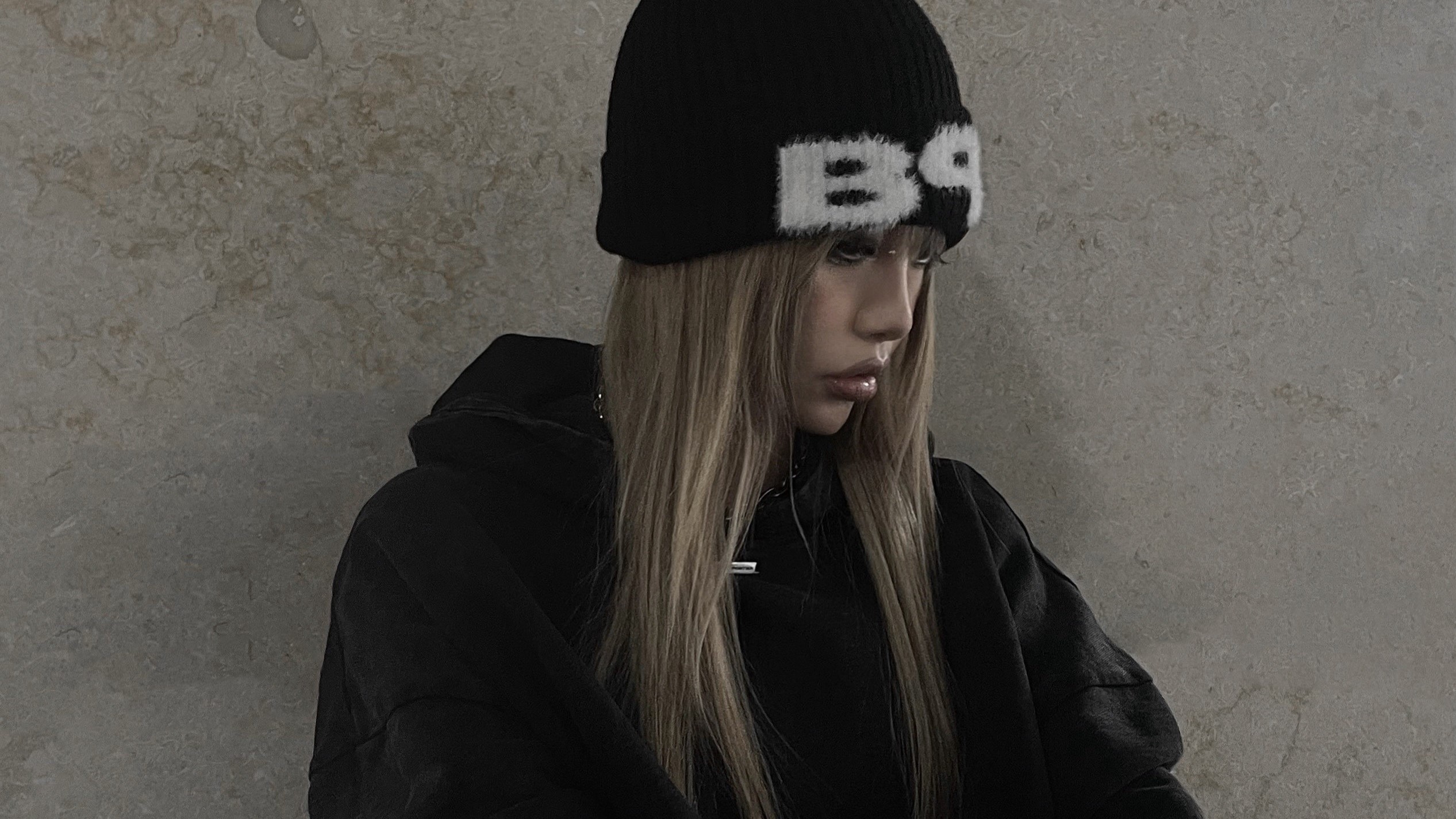 Black-on-Black Acid Hoodie & Frozen Beanie - @eunxx__ - BAD PORTIER - élémentaire Streetwear Collection 2024