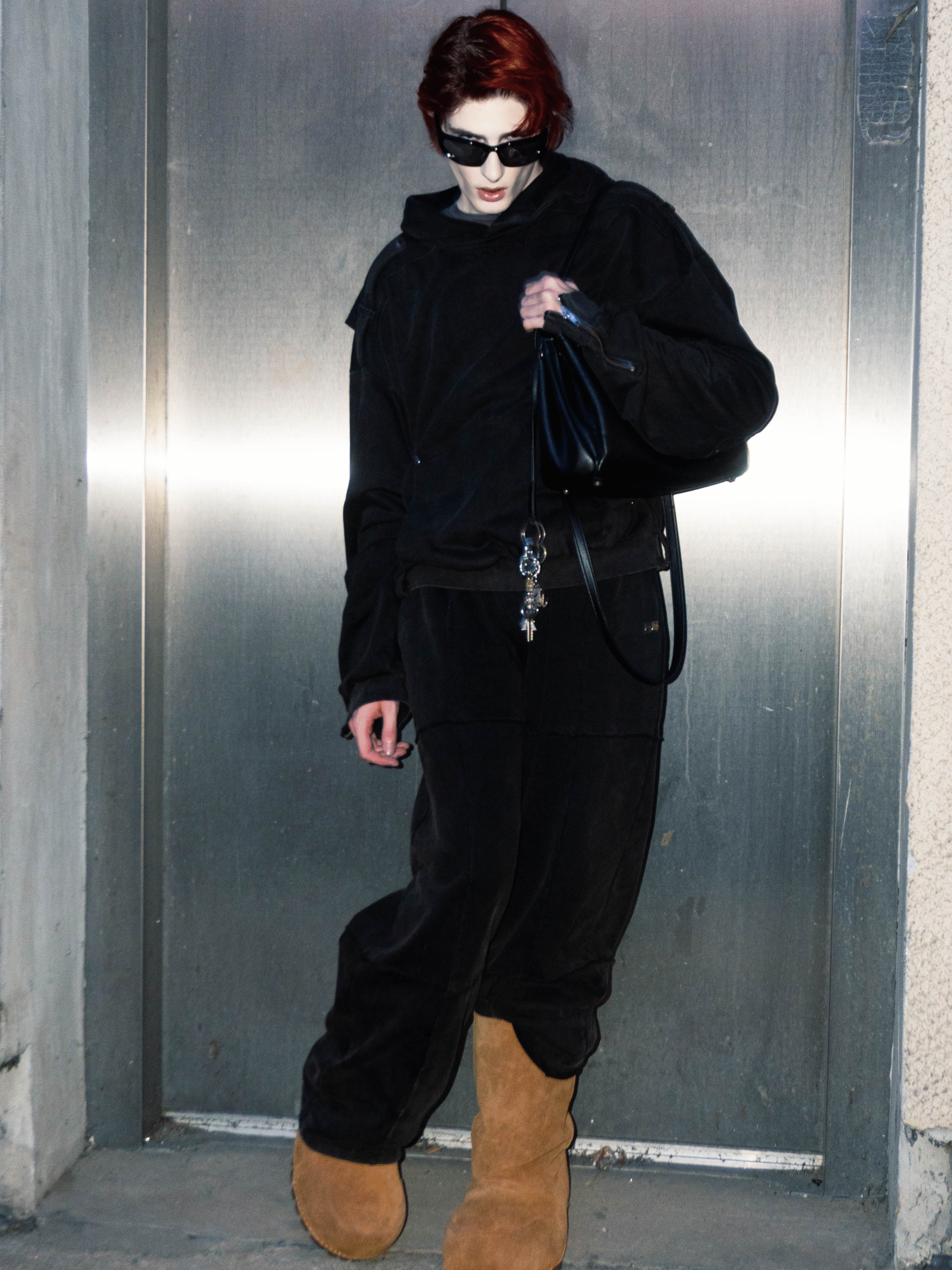 laurean.edwardby_Bad_Portier_Trousers_WIDE_LEG_TROUSERS__Hoodies_3F_ACID_HOODIE_élémentaire_Streetwear_Collection_2024_Foto7