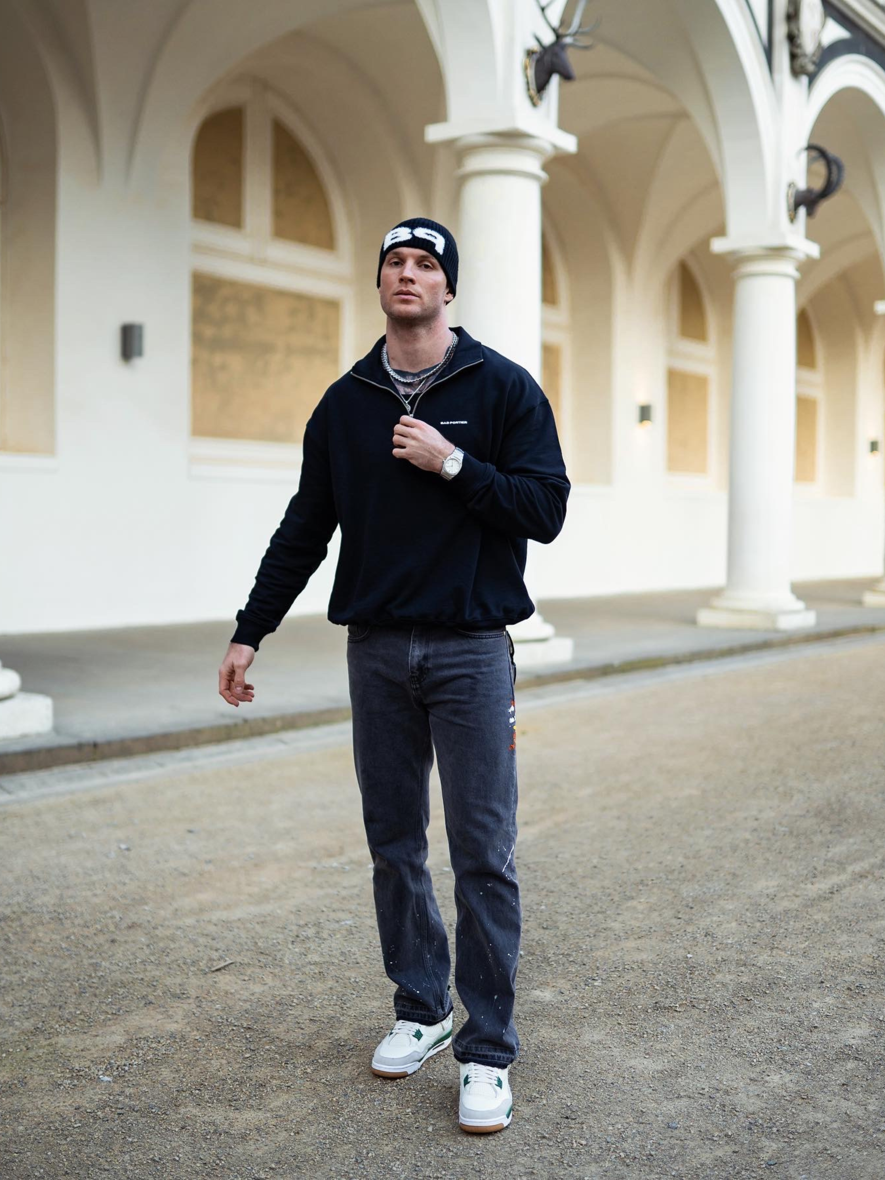 nilskretschmer_Bad_Portier_Hoodies_ÉLÉMENTAIRE_CROSS_HOODIE_BLACK_élémentaire_Streetwear_Collection_2024_3