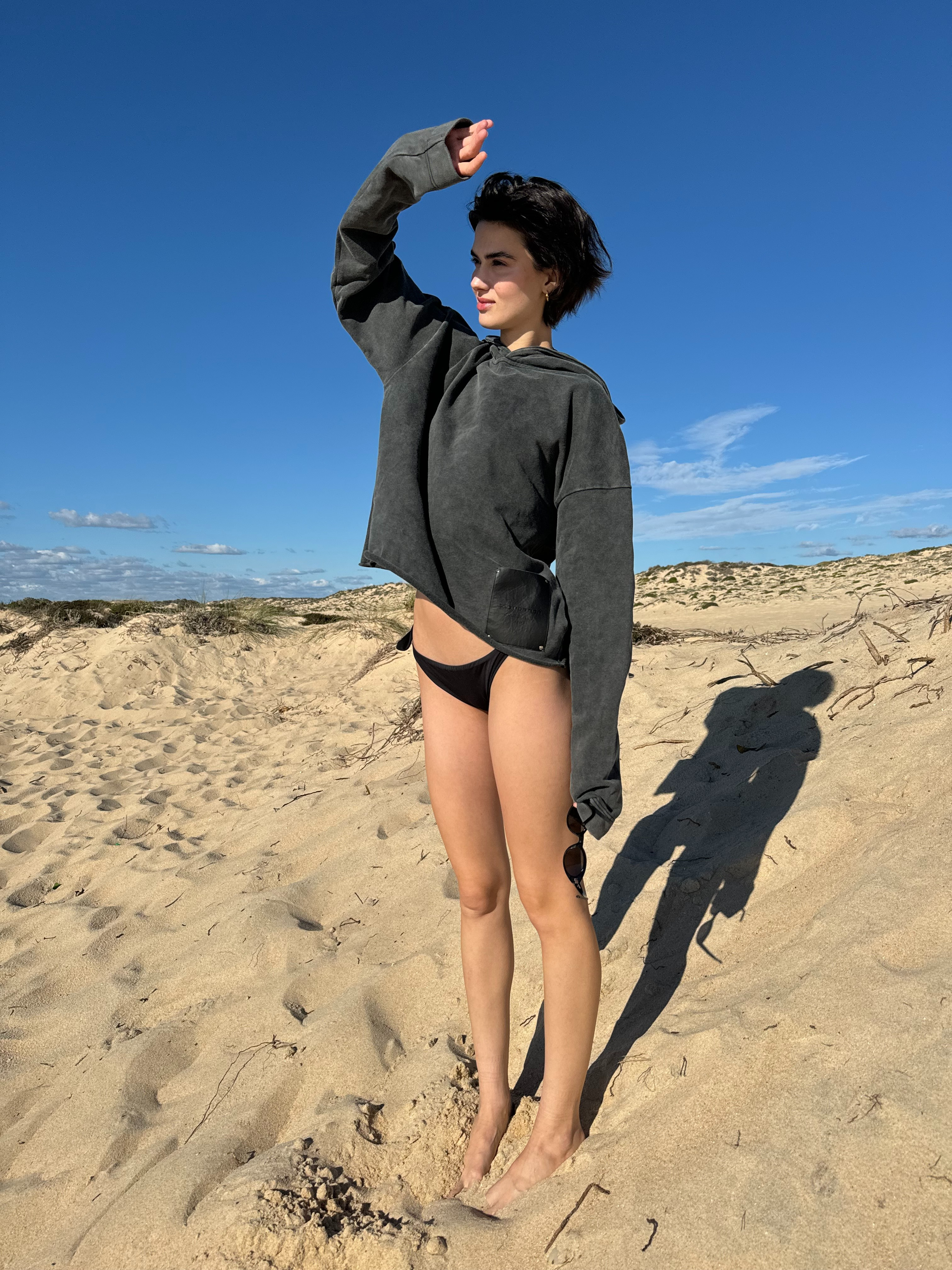 victoriamota_Bad_Portier_Hoodies_IMPERFECTION_HOODIE_élémentaire_Streetwear_Collection_2024_3