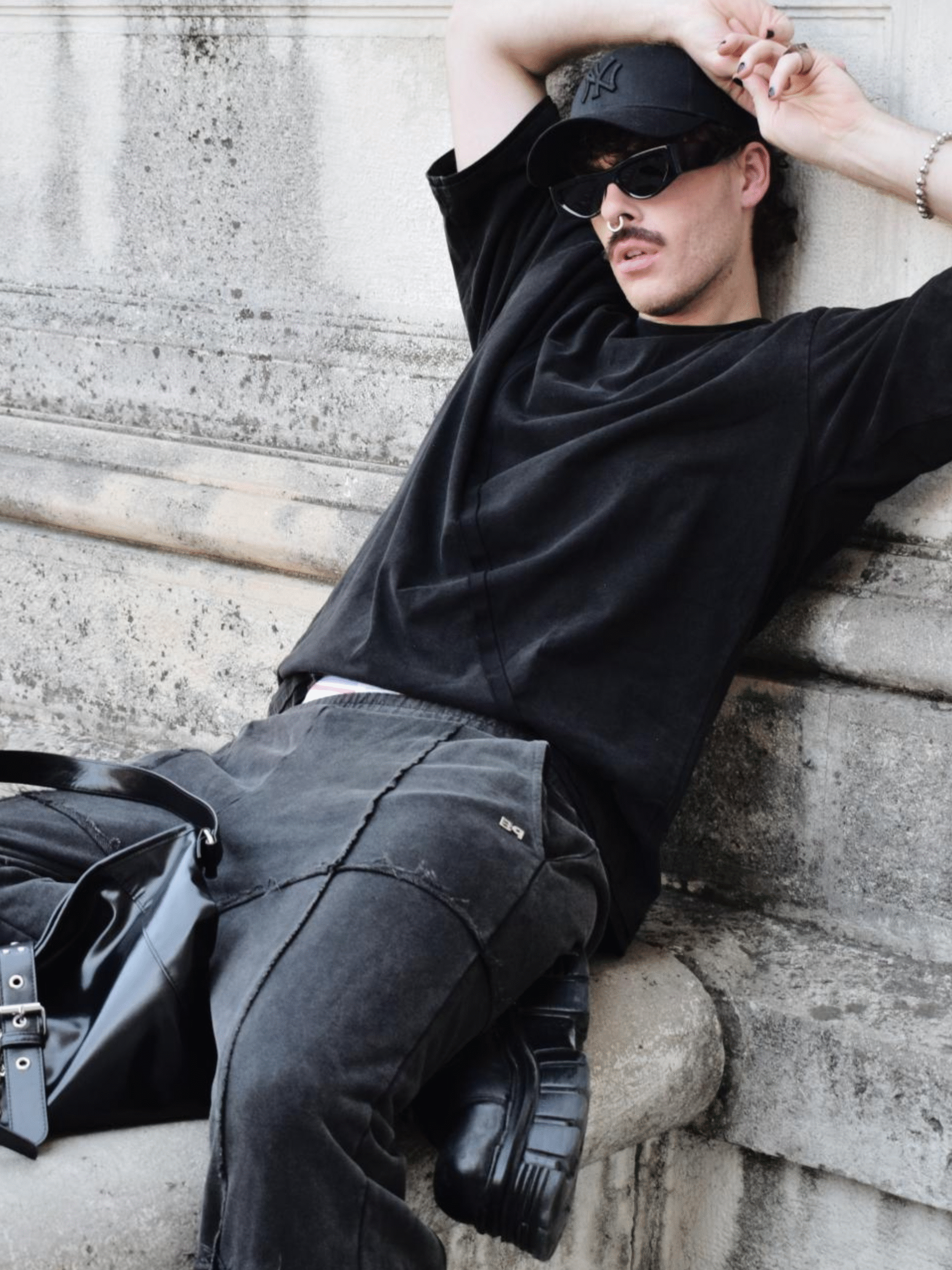 ninosablic_Bad_Portier_2_WORLDS_T-Shirt_élémentaire_Streetwear_Collection_2025