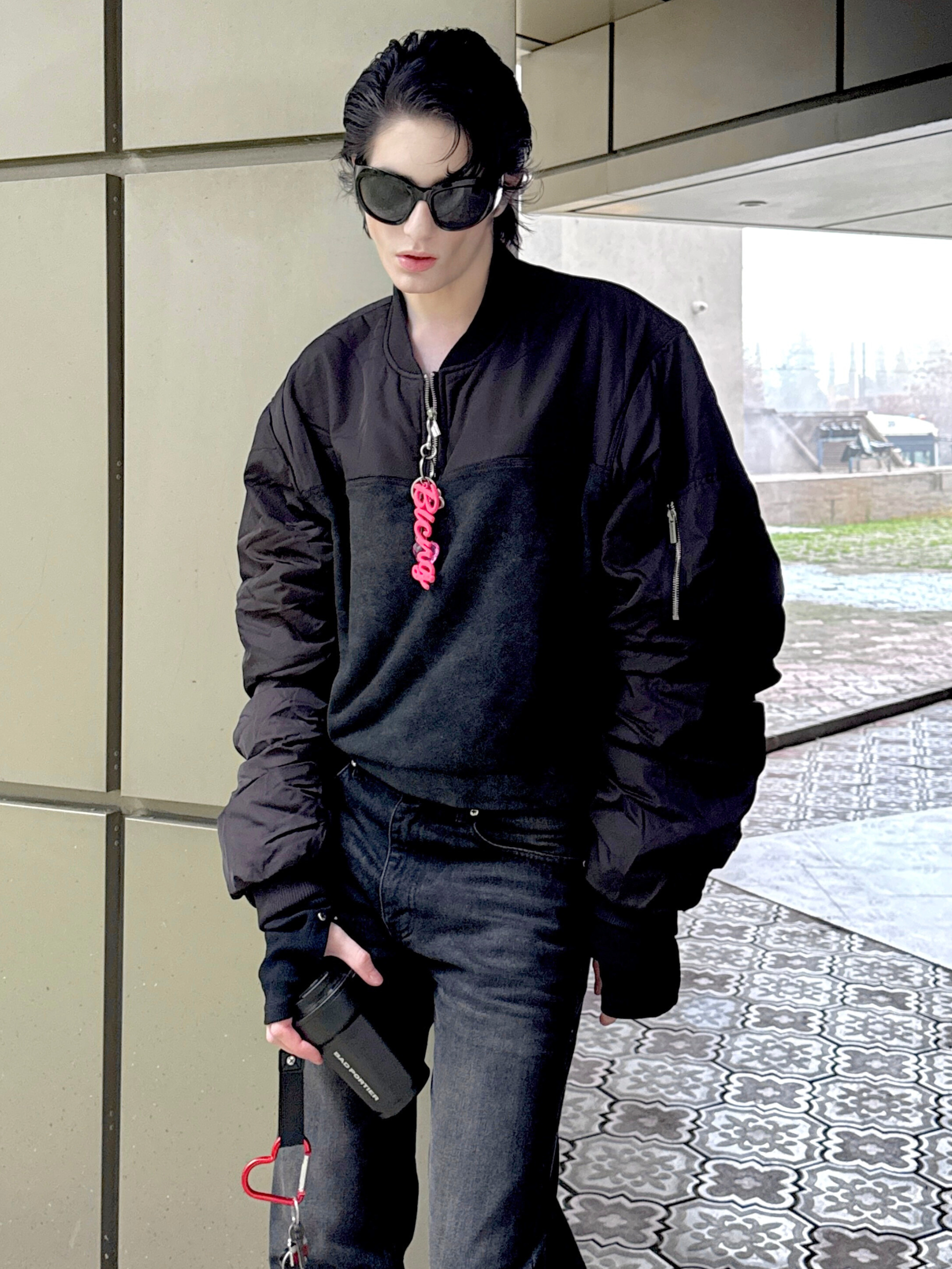 laurean.edwardby _BAD PORTIER _OPERATION AW25_Trousers_Pelvis Flared Jeans_Sweatshirts_Cortex Bomber Sweatert_Accessoires_Solid Thermal Cup_Foto3